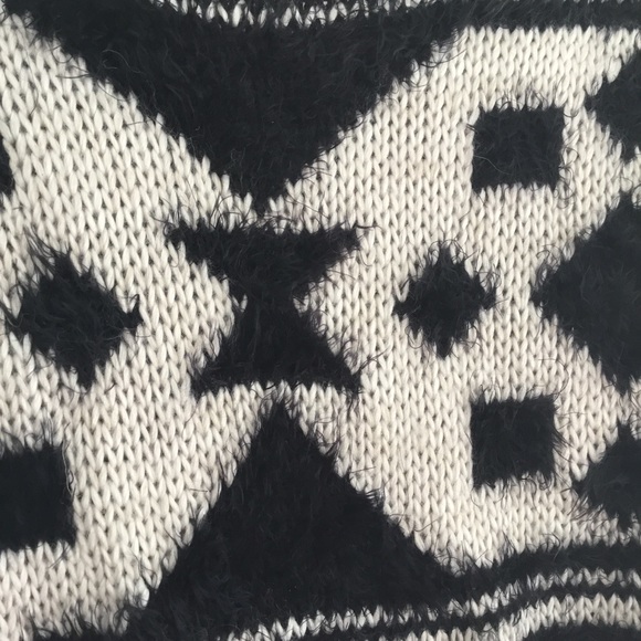 Kenar fuzzy wool mix  knit sweater - Picture 5 of 6